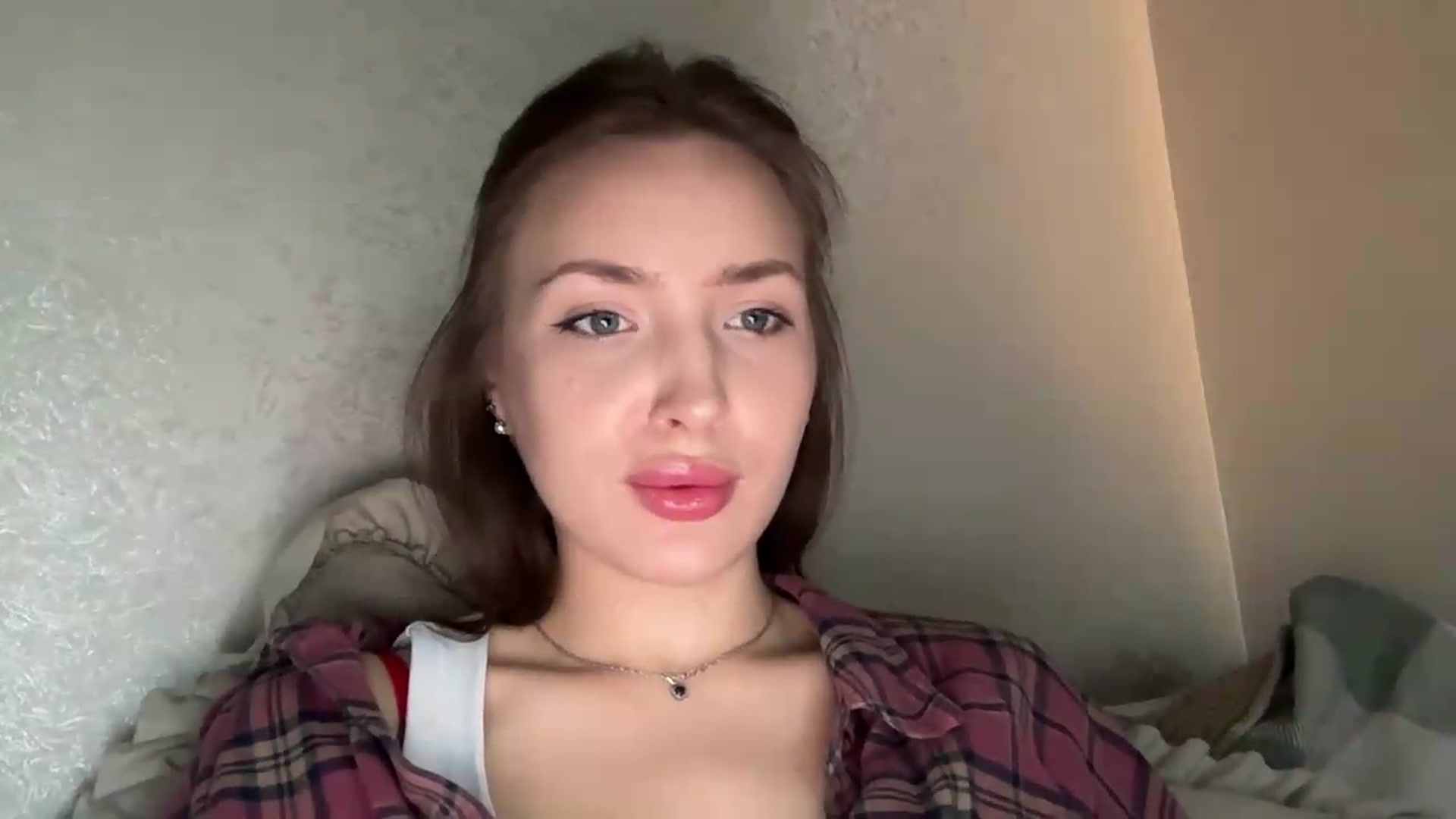 Gallery image thumbnail from Di_Pearl's myfreecams stream on, 05/15/2026, 16:05 image 10 of 20