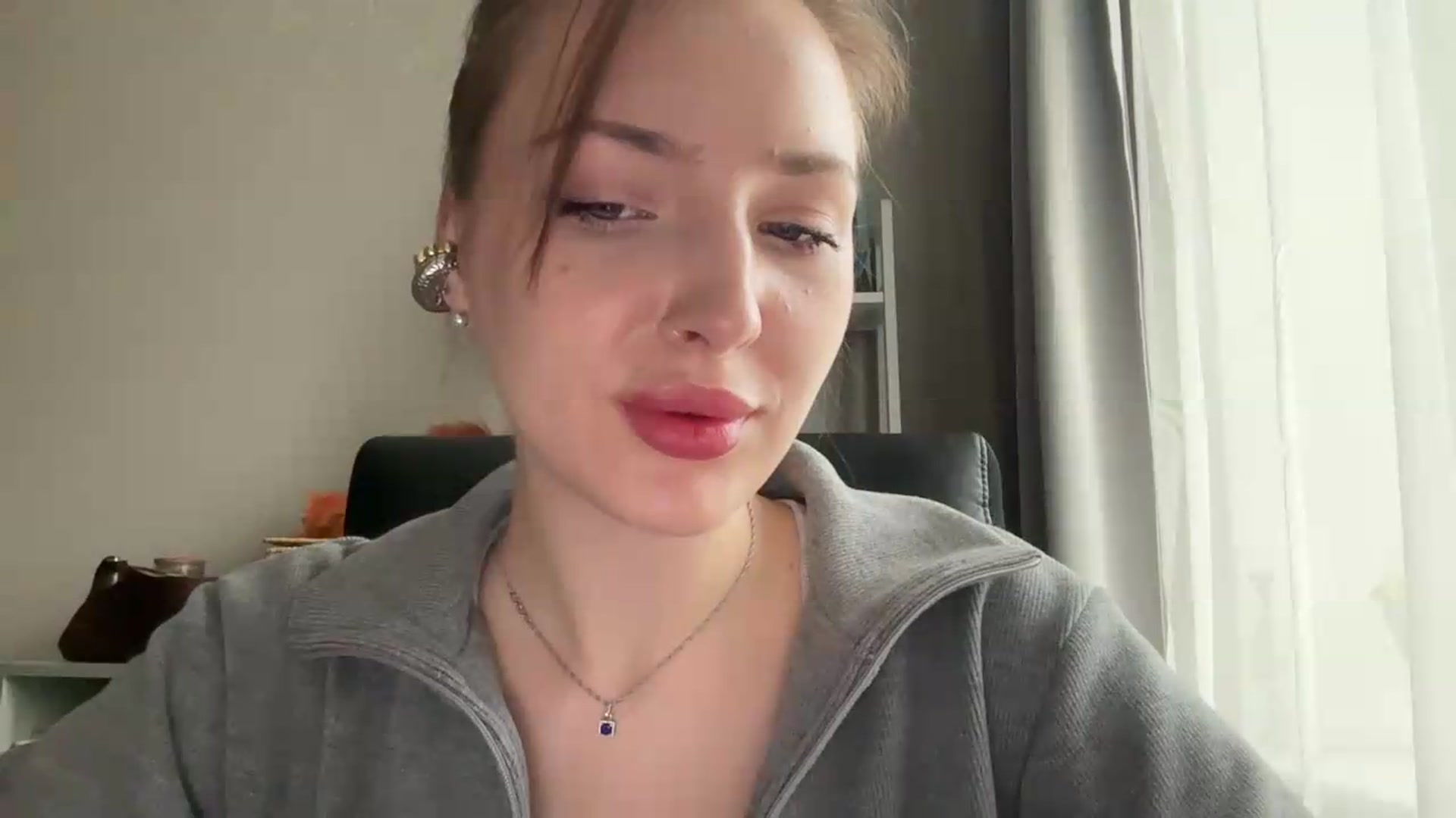 Gallery image thumbnail from Di_Pearl's myfreecams stream on, 05/18/2026, 16:13 image 2 of 20