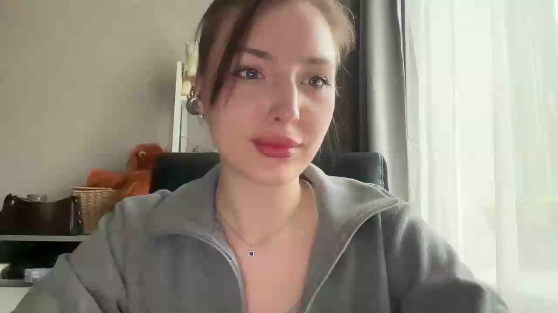 Gallery image thumbnail from Di_Pearl's myfreecams stream on, 05/18/2026, 16:13 image 14 of 20