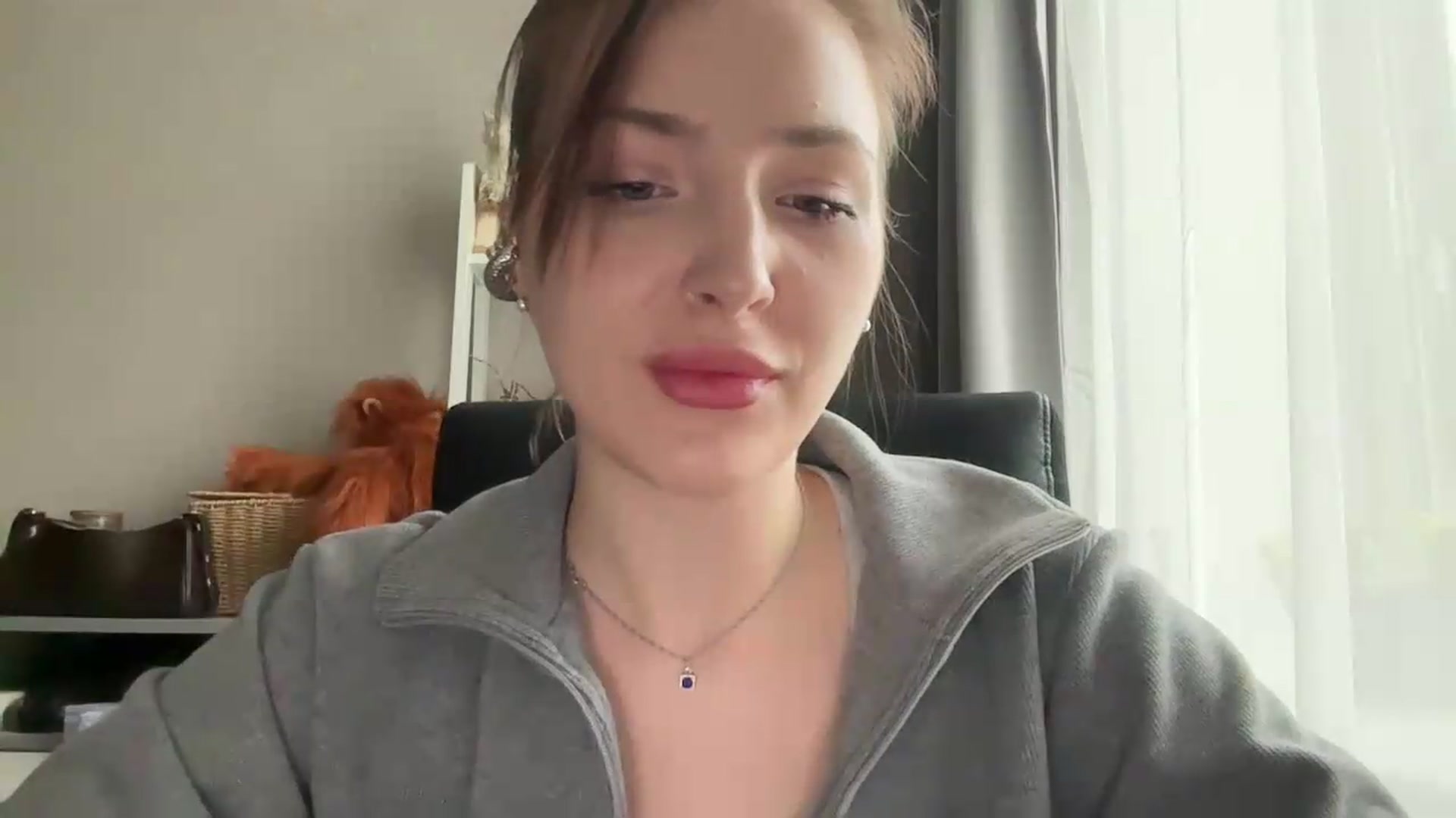 Gallery image thumbnail from Di_Pearl's myfreecams stream on, 05/18/2026, 16:13 image 11 of 20