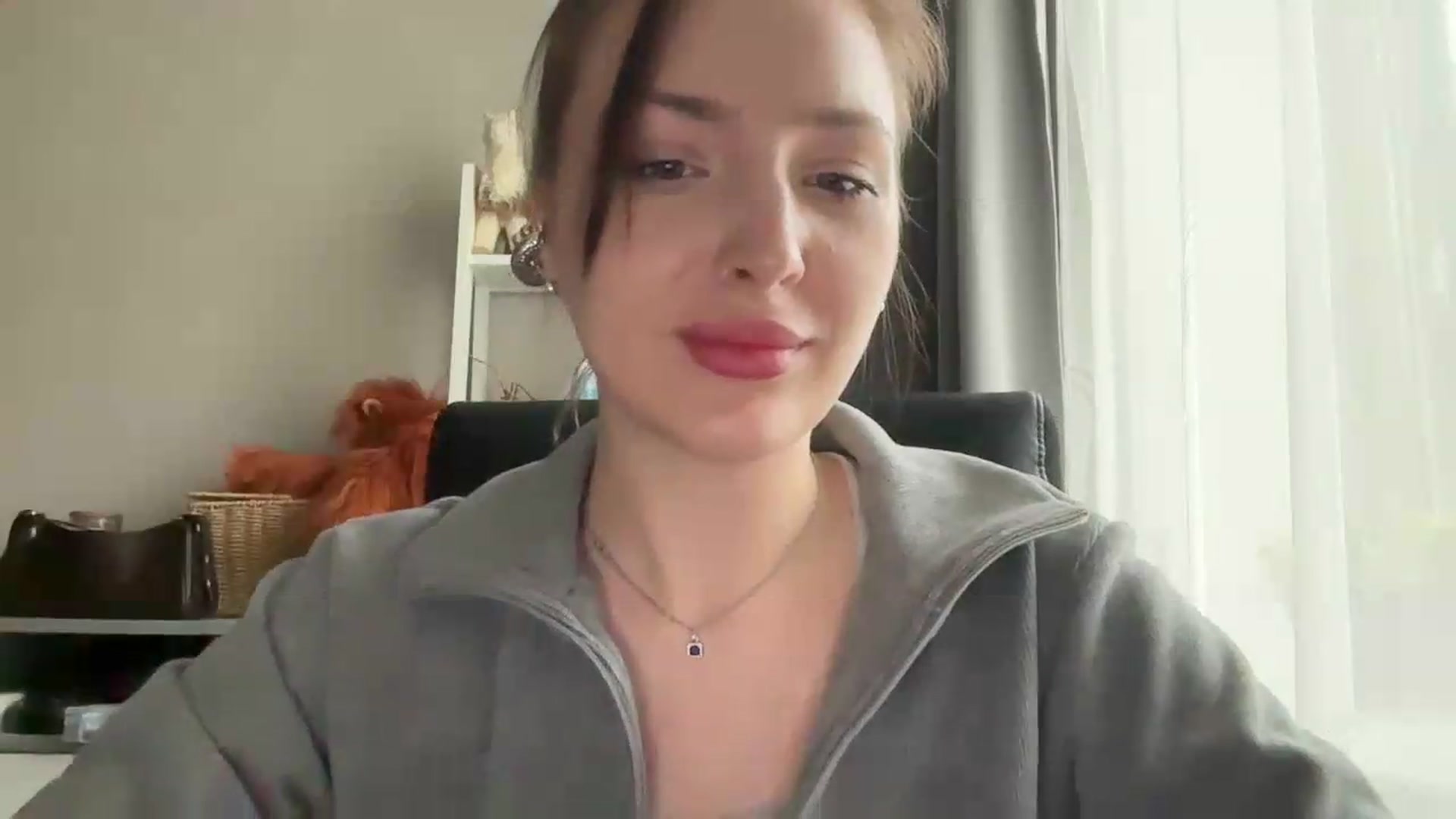 Gallery image thumbnail from Di_Pearl's myfreecams stream on, 05/18/2026, 16:13 image 12 of 20