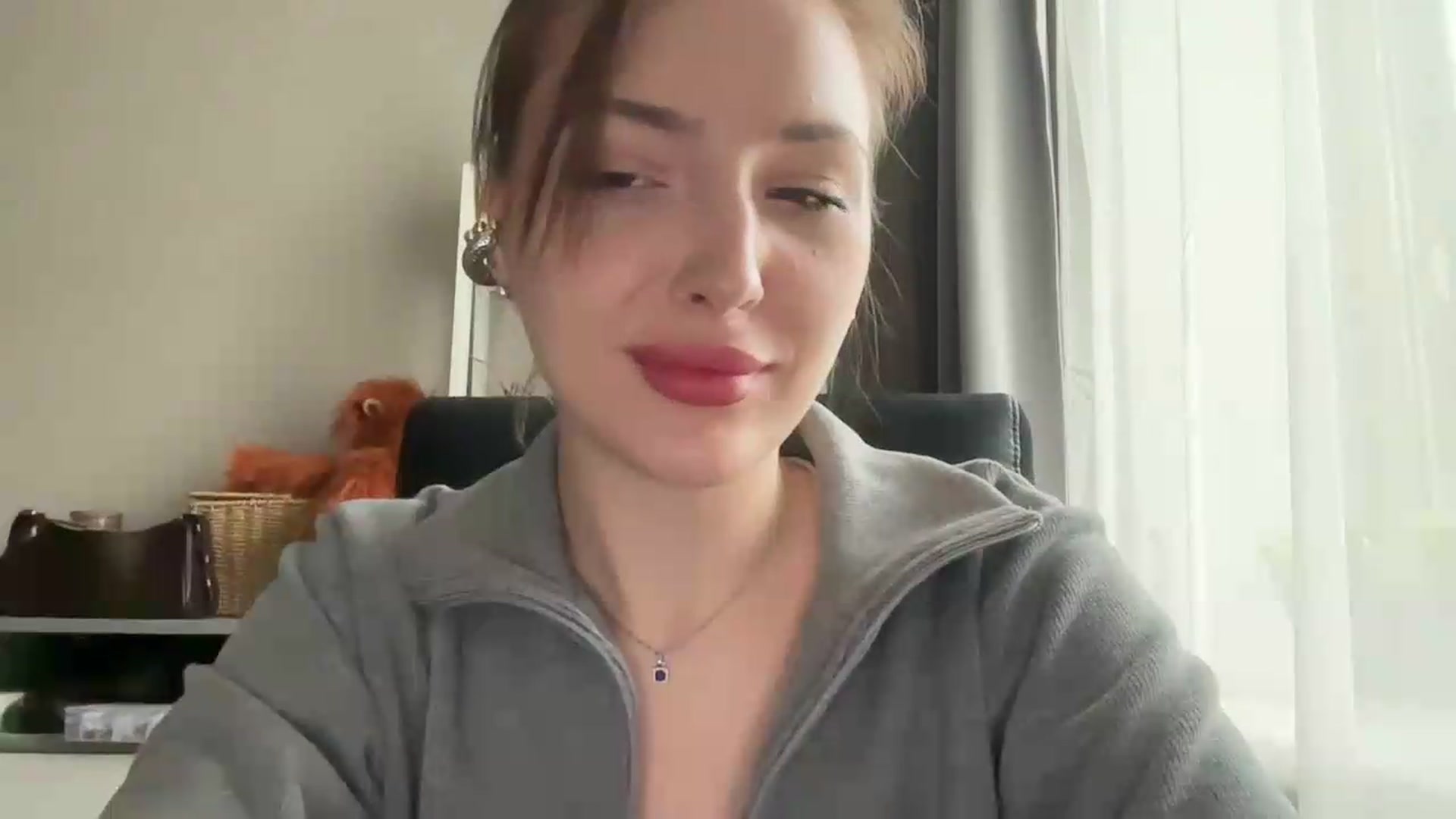 Gallery image thumbnail from Di_Pearl's myfreecams stream on, 05/18/2026, 16:13 image 9 of 20