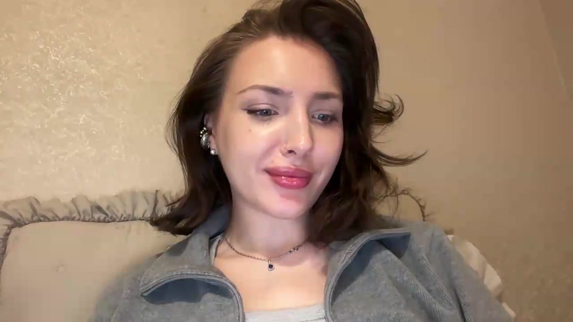 Gallery image thumbnail from Di_Pearl's myfreecams stream on, 05/18/2026, 22:13 image 9 of 20