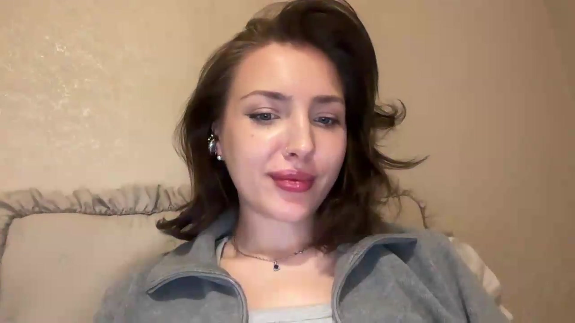 Gallery image thumbnail from Di_Pearl's myfreecams stream on, 05/18/2026, 22:13 image 10 of 20