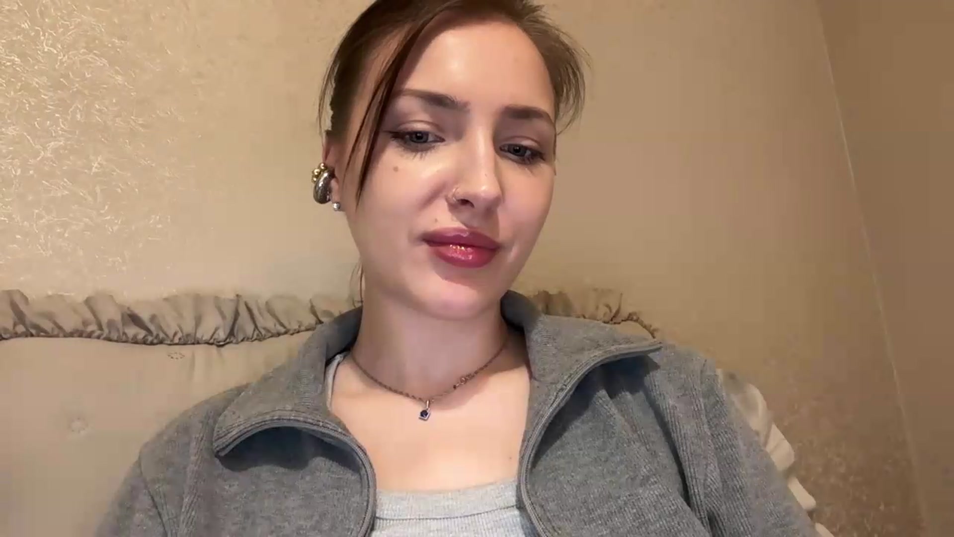 Gallery image thumbnail from Di_Pearl's myfreecams stream on, 05/18/2026, 22:13 image 2 of 20