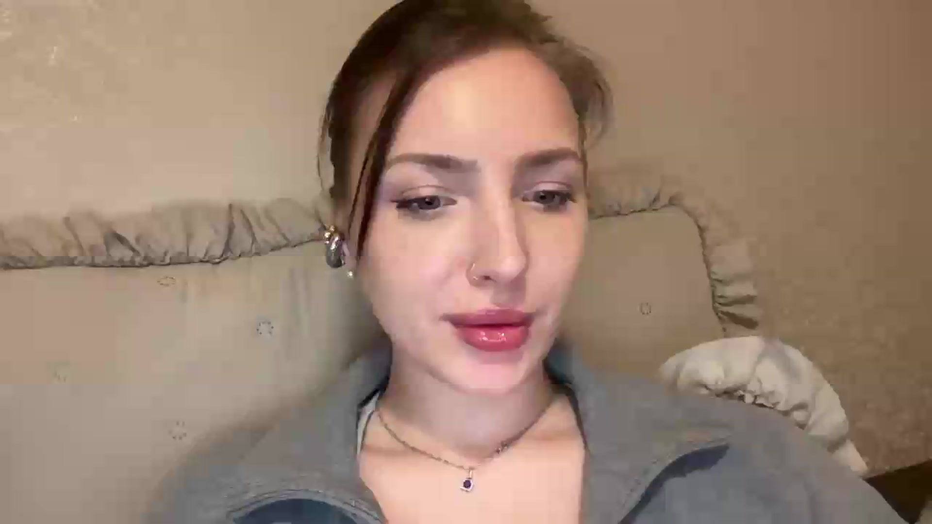 Gallery image thumbnail from Di_Pearl's myfreecams stream on, 05/18/2026, 22:13 image 1 of 20