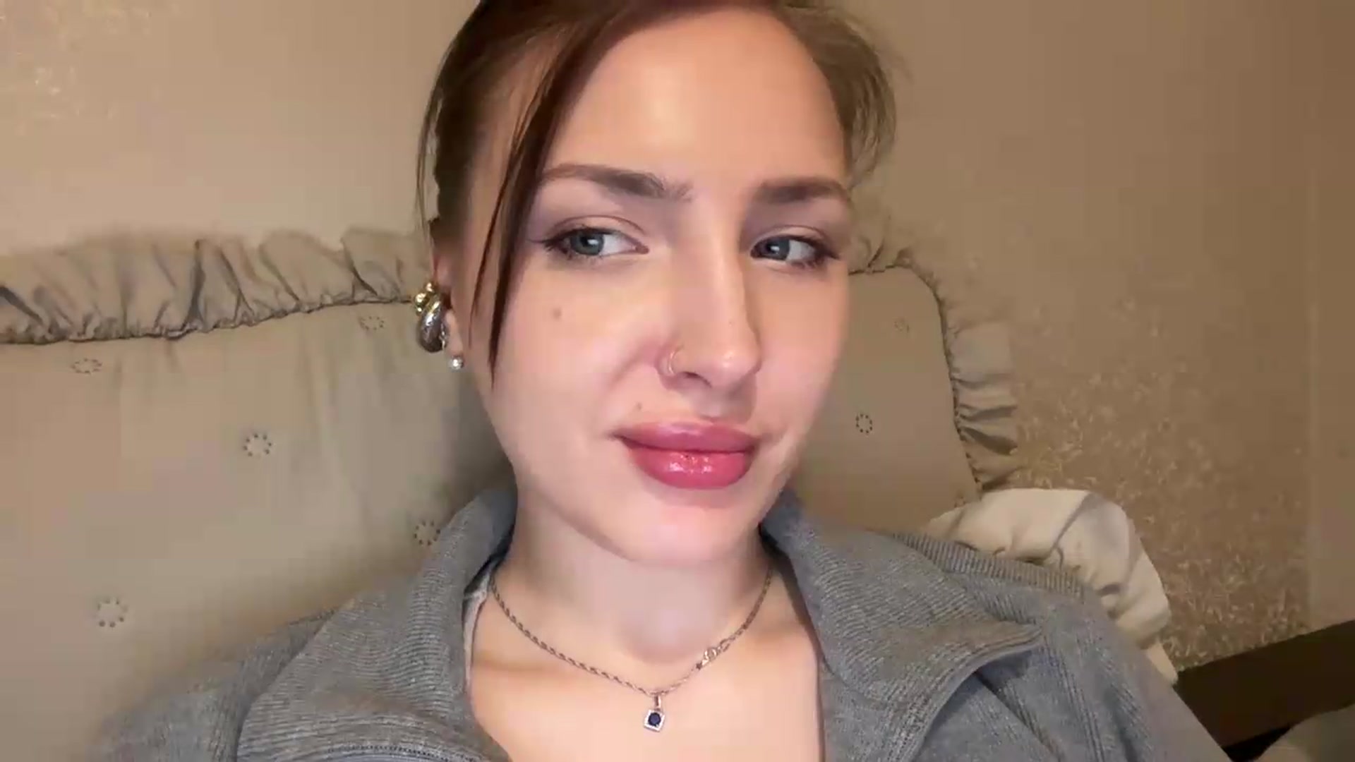 Gallery image thumbnail from Di_Pearl's myfreecams stream on, 05/18/2026, 22:13 image 5 of 20