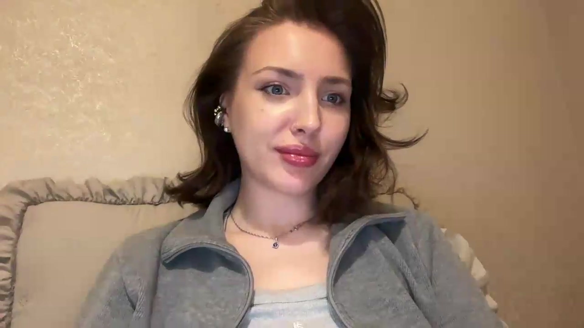Gallery image thumbnail from Di_Pearl's myfreecams stream on, 05/18/2026, 22:13 image 8 of 20
