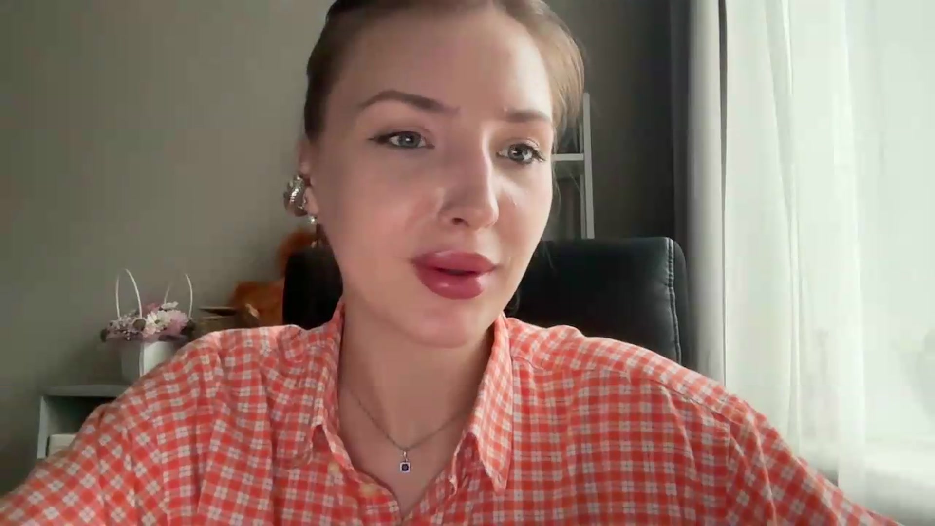 Gallery image thumbnail from Di_Pearl's myfreecams stream on, 05/21/2026, 16:03 image 4 of 20