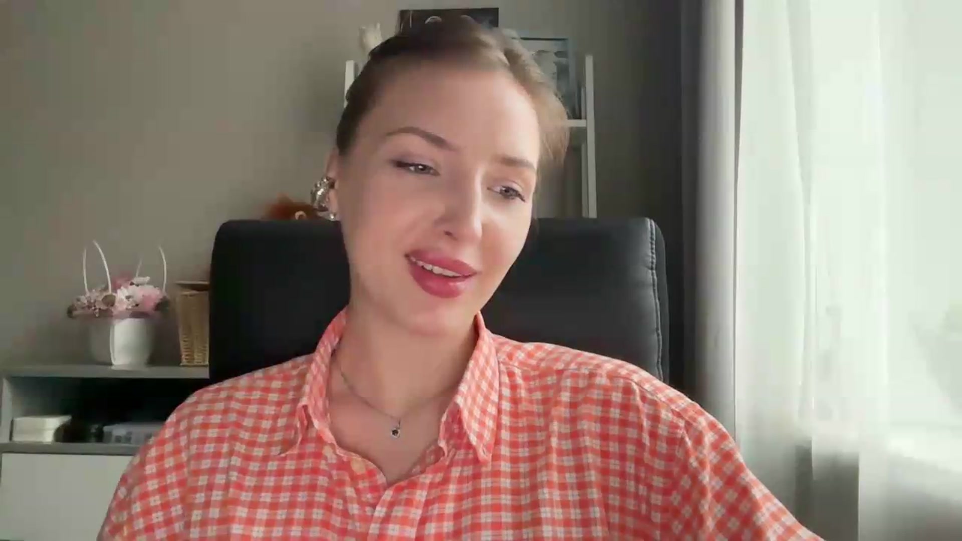 Gallery image thumbnail from Di_Pearl's myfreecams stream on, 05/21/2026, 16:03 image 8 of 20