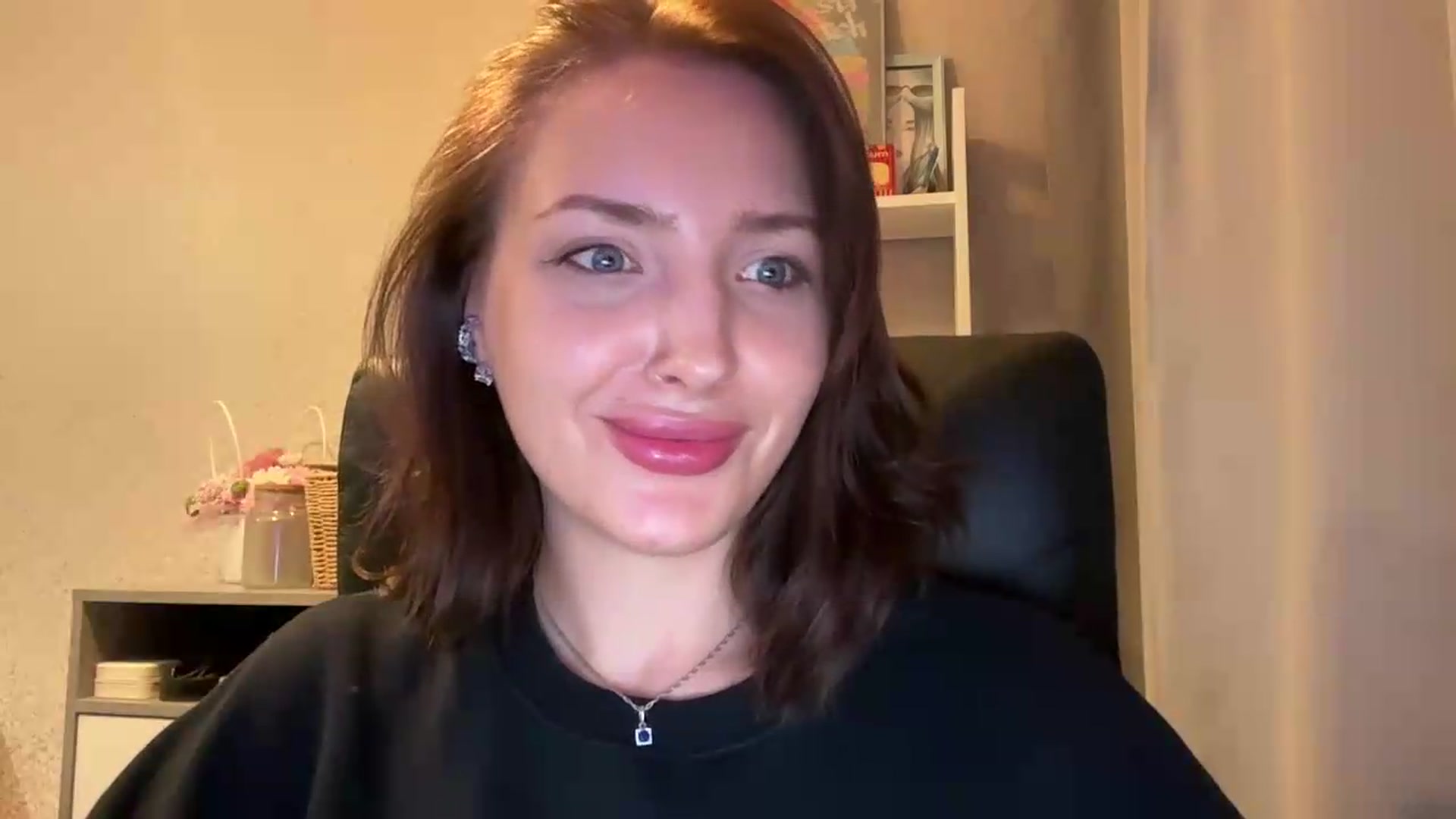 Gallery image thumbnail from Di_Pearl's myfreecams stream on, 05/21/2026, 22:36 image 18 of 20