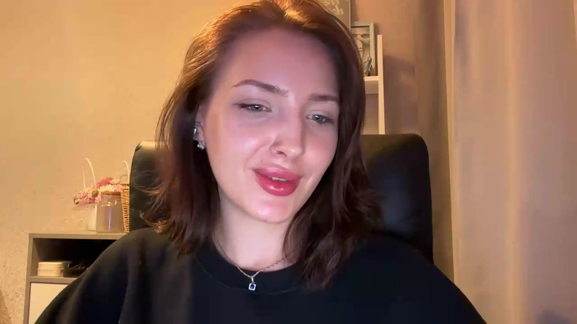 Gallery image thumbnail from Di_Pearl's myfreecams stream on, 05/21/2026, 22:36 image 19 of 20