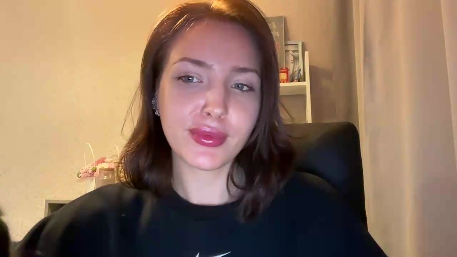 Gallery image thumbnail from Di_Pearl's myfreecams stream on, 05/21/2026, 22:36 image 9 of 20