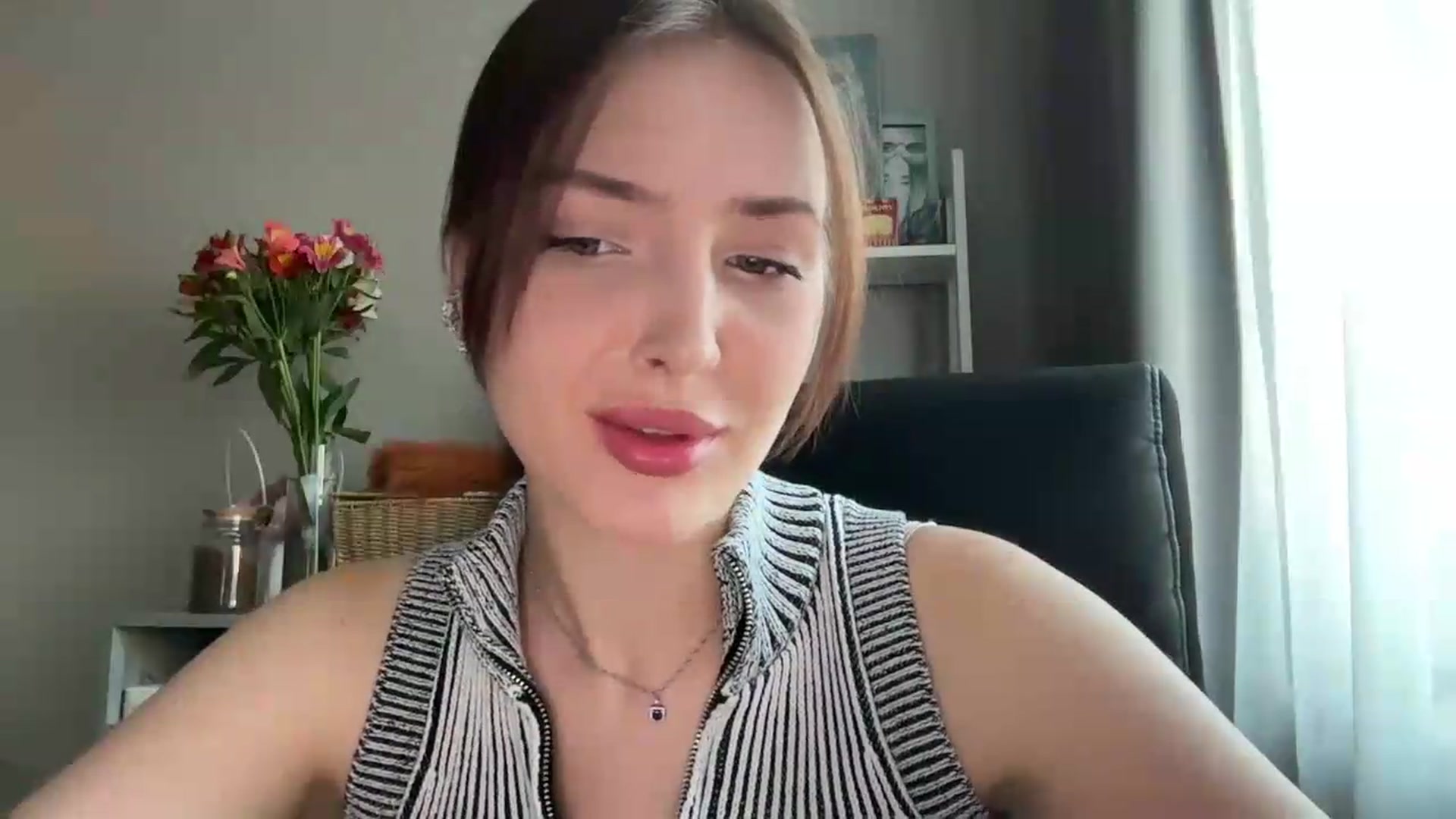 Gallery image thumbnail from Di_Pearl's myfreecams stream on, 05/22/2026, 16:40 image 6 of 20