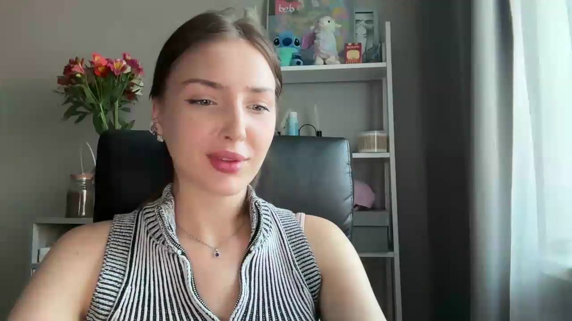 Gallery image thumbnail from Di_Pearl's myfreecams stream on, 05/22/2026, 16:40 image 17 of 20