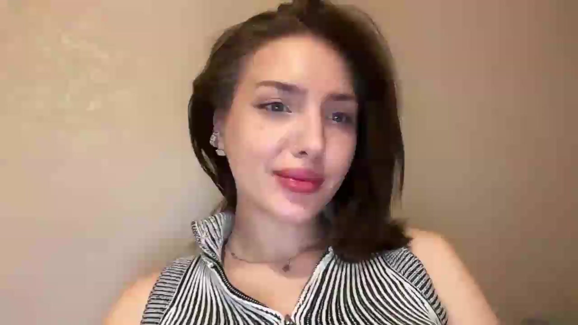 Gallery image thumbnail from Di_Pearl's myfreecams stream on, 05/22/2026, 21:48 image 18 of 20