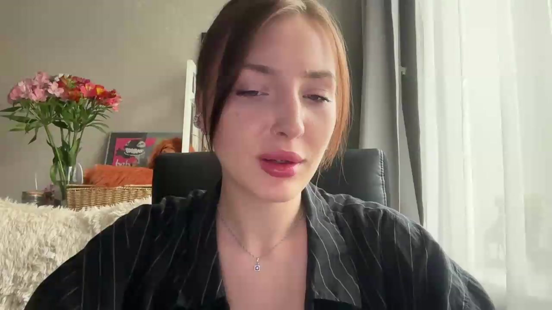 Gallery image thumbnail from Di_Pearl's myfreecams stream on, 05/25/2026, 16:30 image 2 of 20
