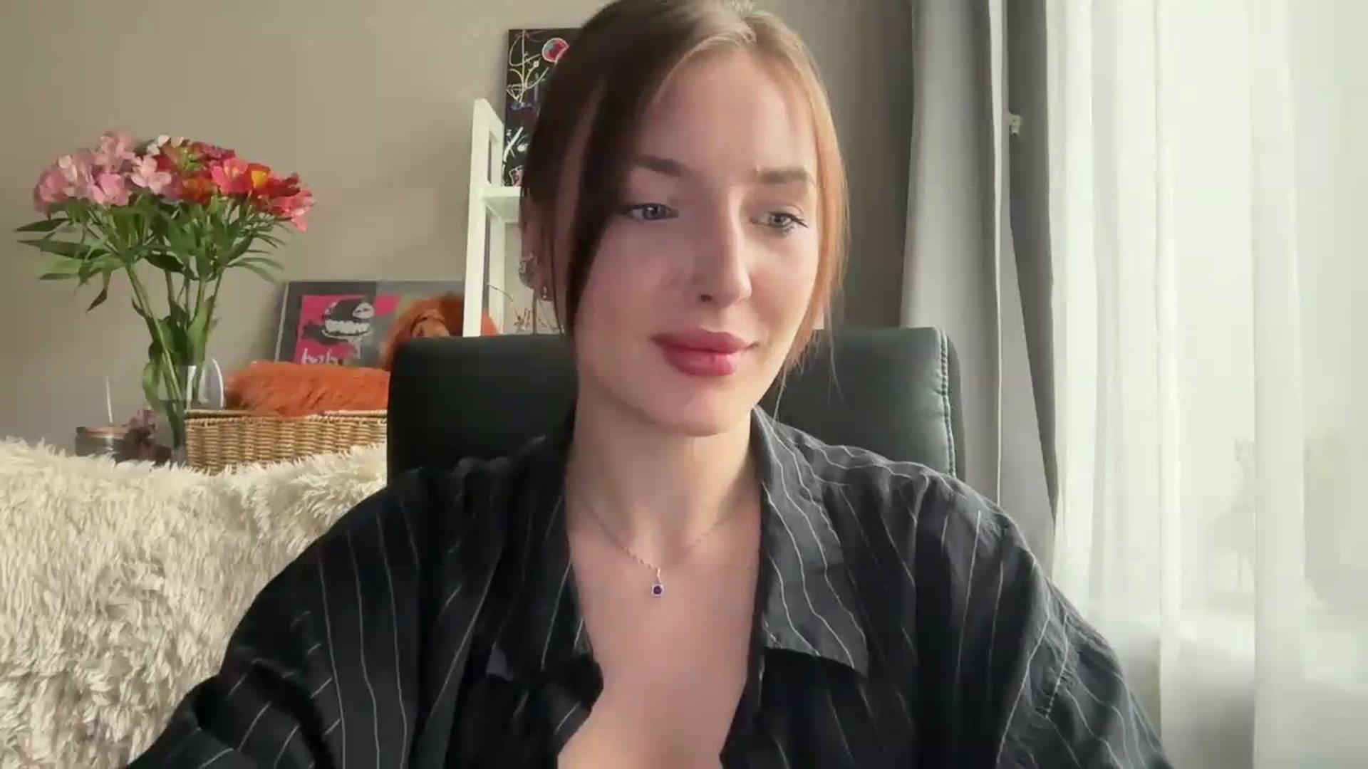 Gallery image thumbnail from Di_Pearl's myfreecams stream on, 05/25/2026, 16:30 image 3 of 20