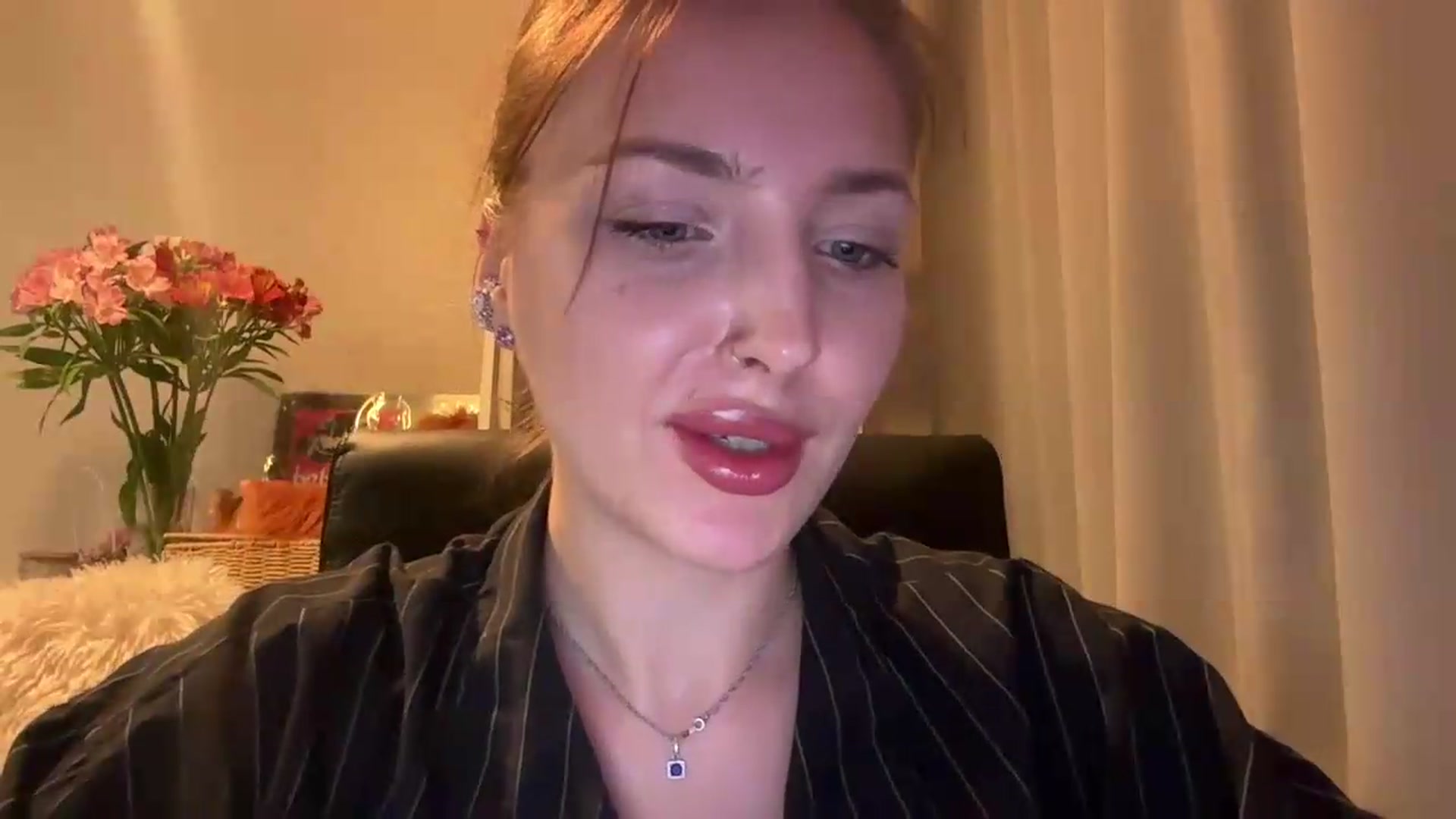 Gallery image thumbnail from Di_Pearl's myfreecams stream on, 05/25/2026, 22:19 image 13 of 20