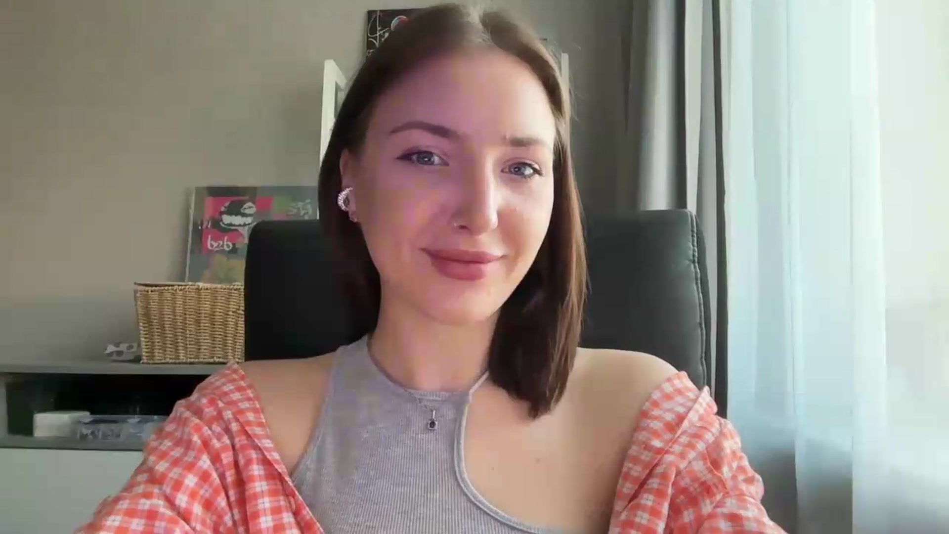 Gallery image thumbnail from Di_Pearl's myfreecams stream on, 05/28/2026, 15:08 image 10 of 20