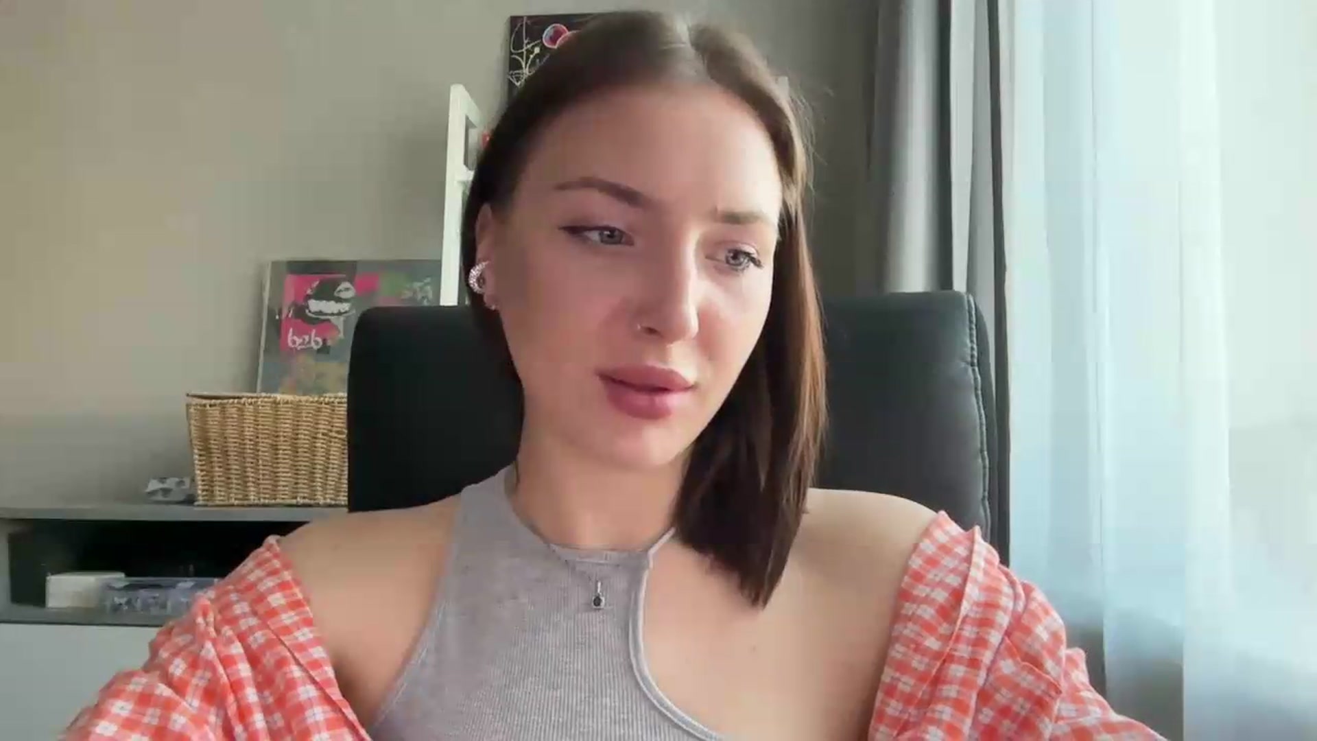 Gallery image thumbnail from Di_Pearl's myfreecams stream on, 05/28/2026, 15:08 image 16 of 20