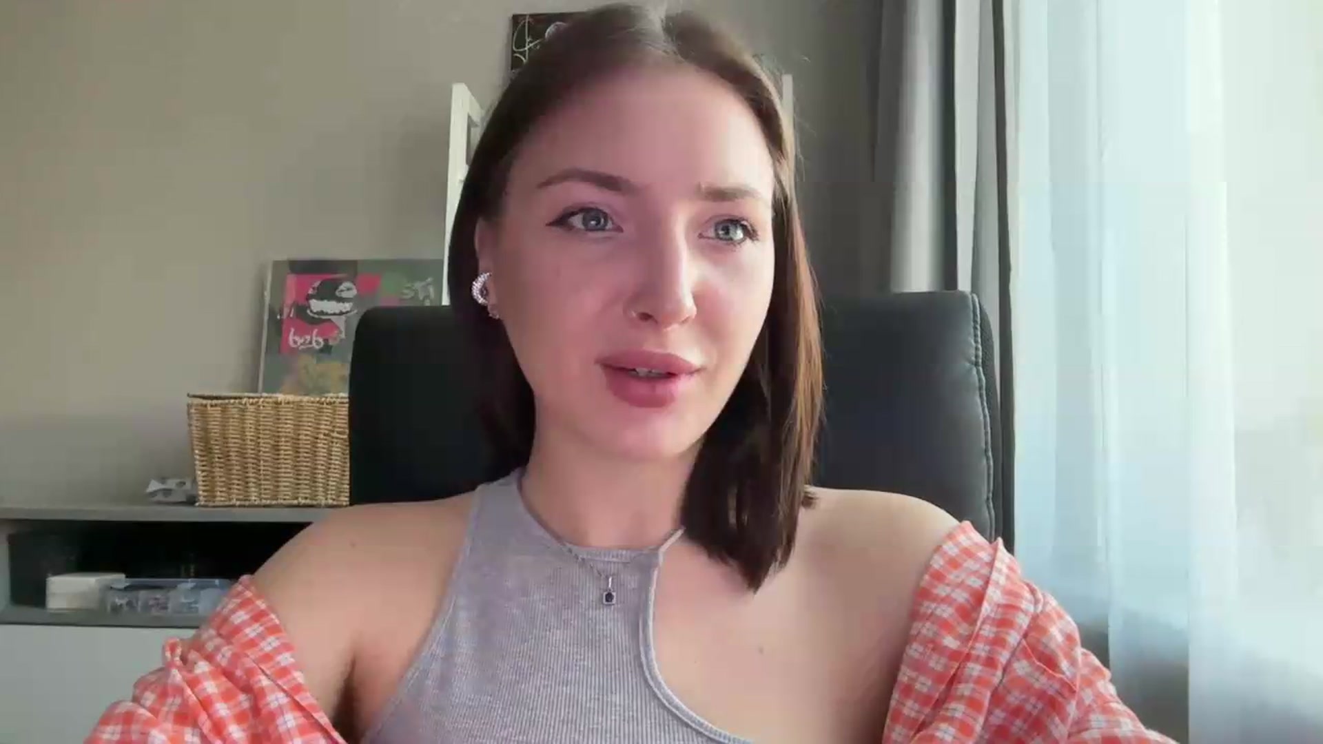 Gallery image thumbnail from Di_Pearl's myfreecams stream on, 05/28/2026, 15:08 image 14 of 20