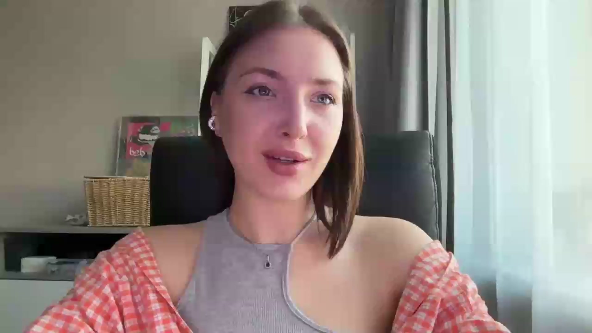 Gallery image thumbnail from Di_Pearl's myfreecams stream on, 05/28/2026, 15:08 image 7 of 20