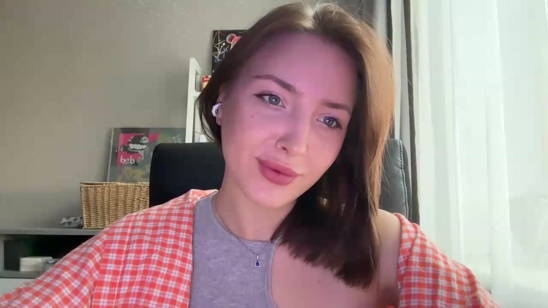 Gallery image thumbnail from Di_Pearl's myfreecams stream on, 05/28/2026, 16:17 image 9 of 20