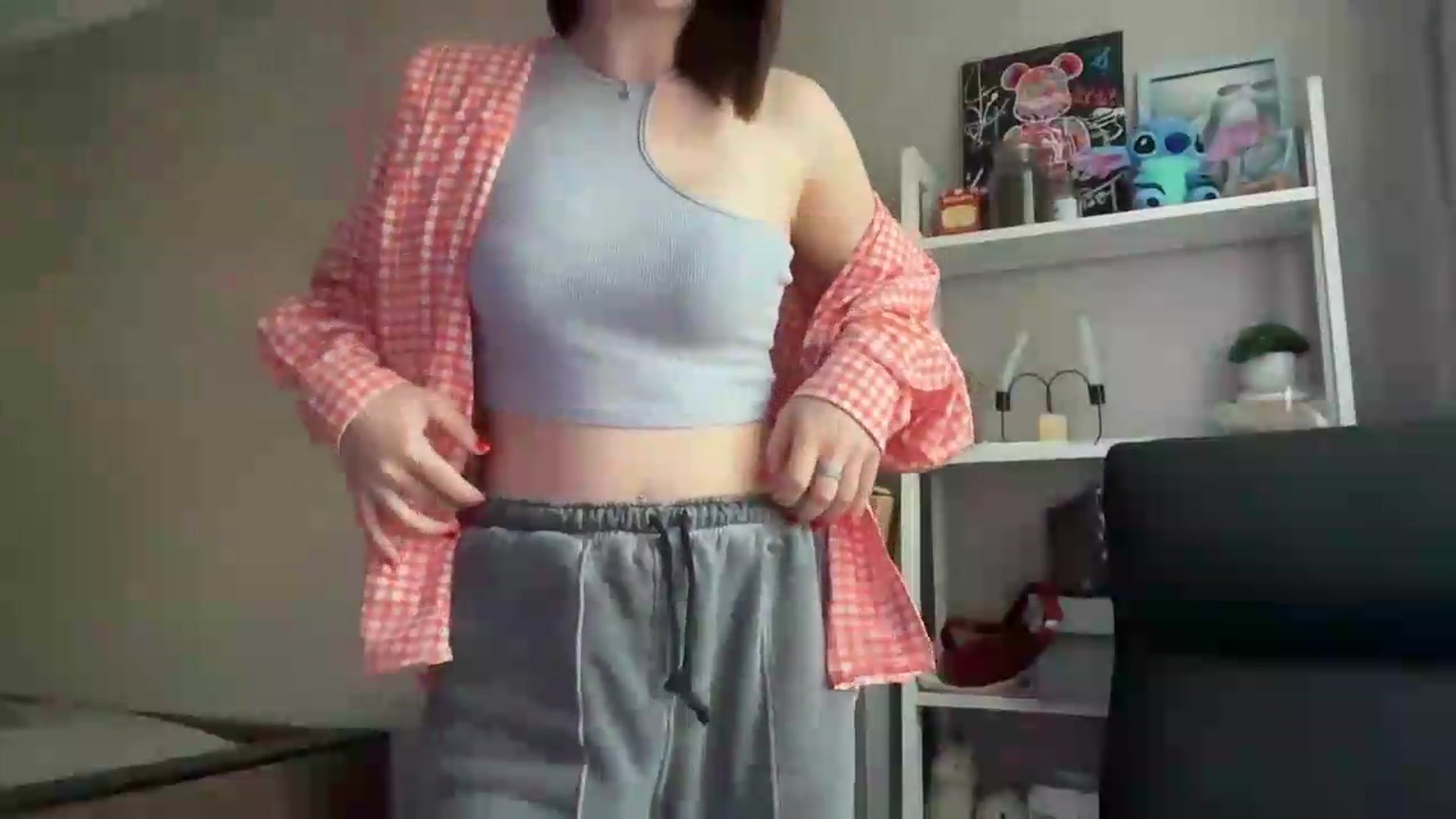 Gallery image thumbnail from Di_Pearl's myfreecams stream on, 05/28/2026, 16:17 image 18 of 20