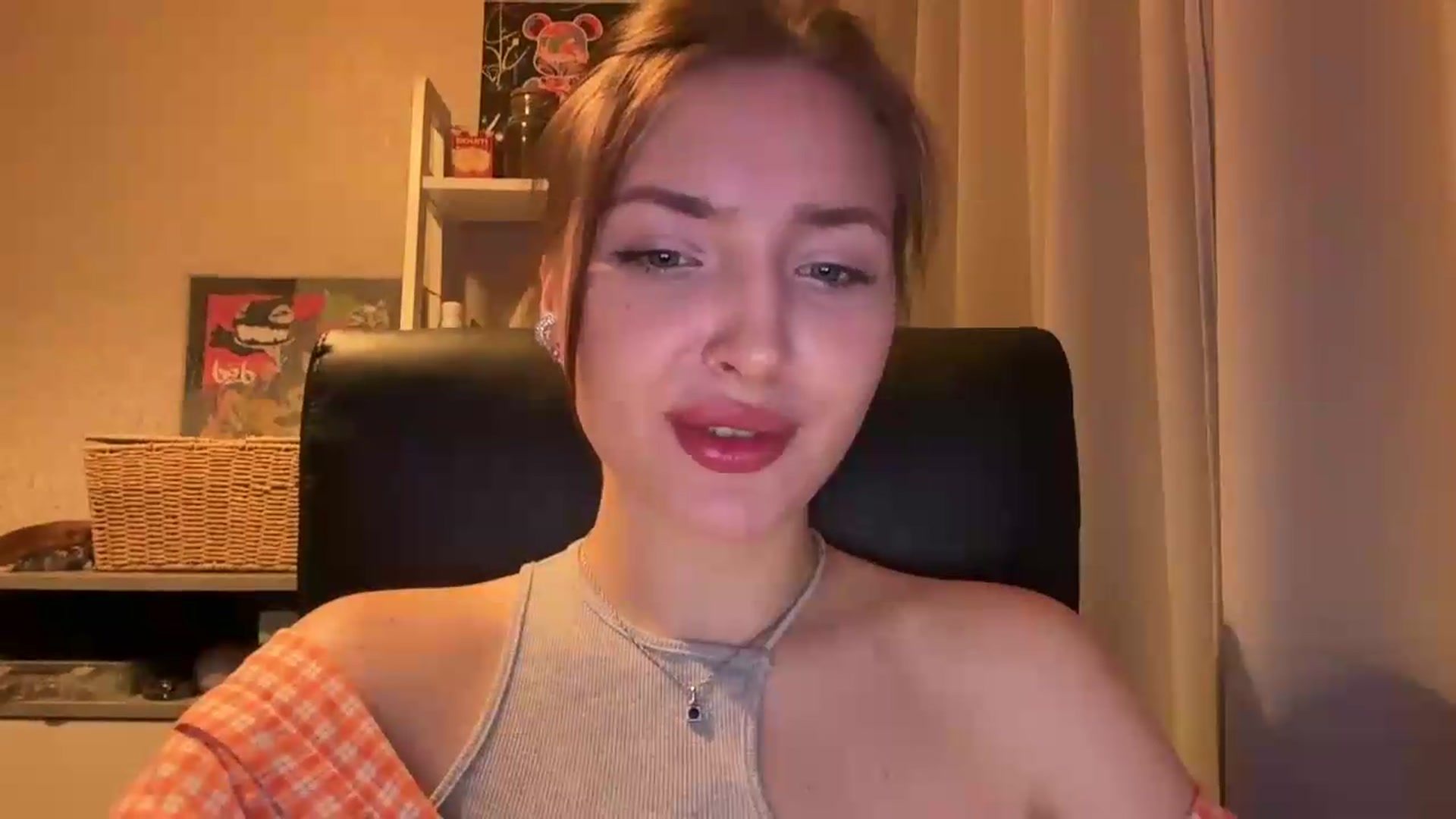 Gallery image thumbnail from Di_Pearl's myfreecams stream on, 05/28/2026, 21:59 image 13 of 20