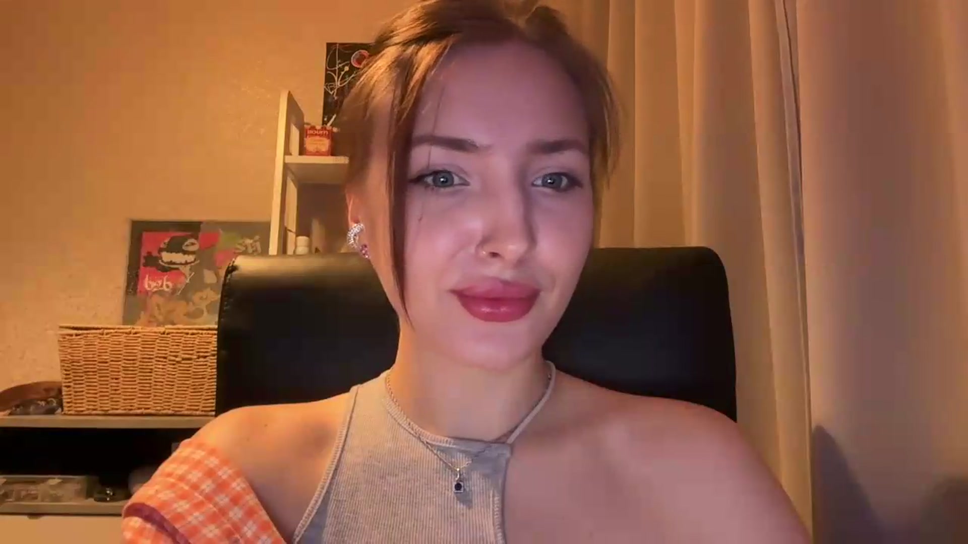 Gallery image thumbnail from Di_Pearl's myfreecams stream on, 05/28/2026, 21:59 image 12 of 20