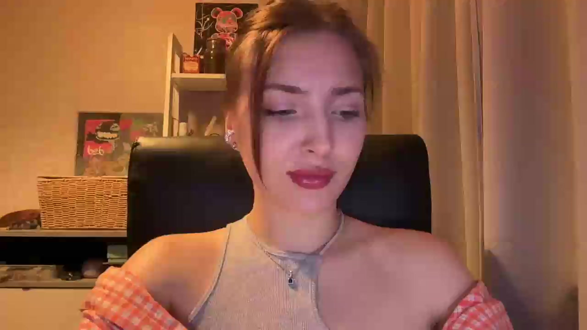 Gallery image thumbnail from Di_Pearl's myfreecams stream on, 05/28/2026, 21:59 image 8 of 20