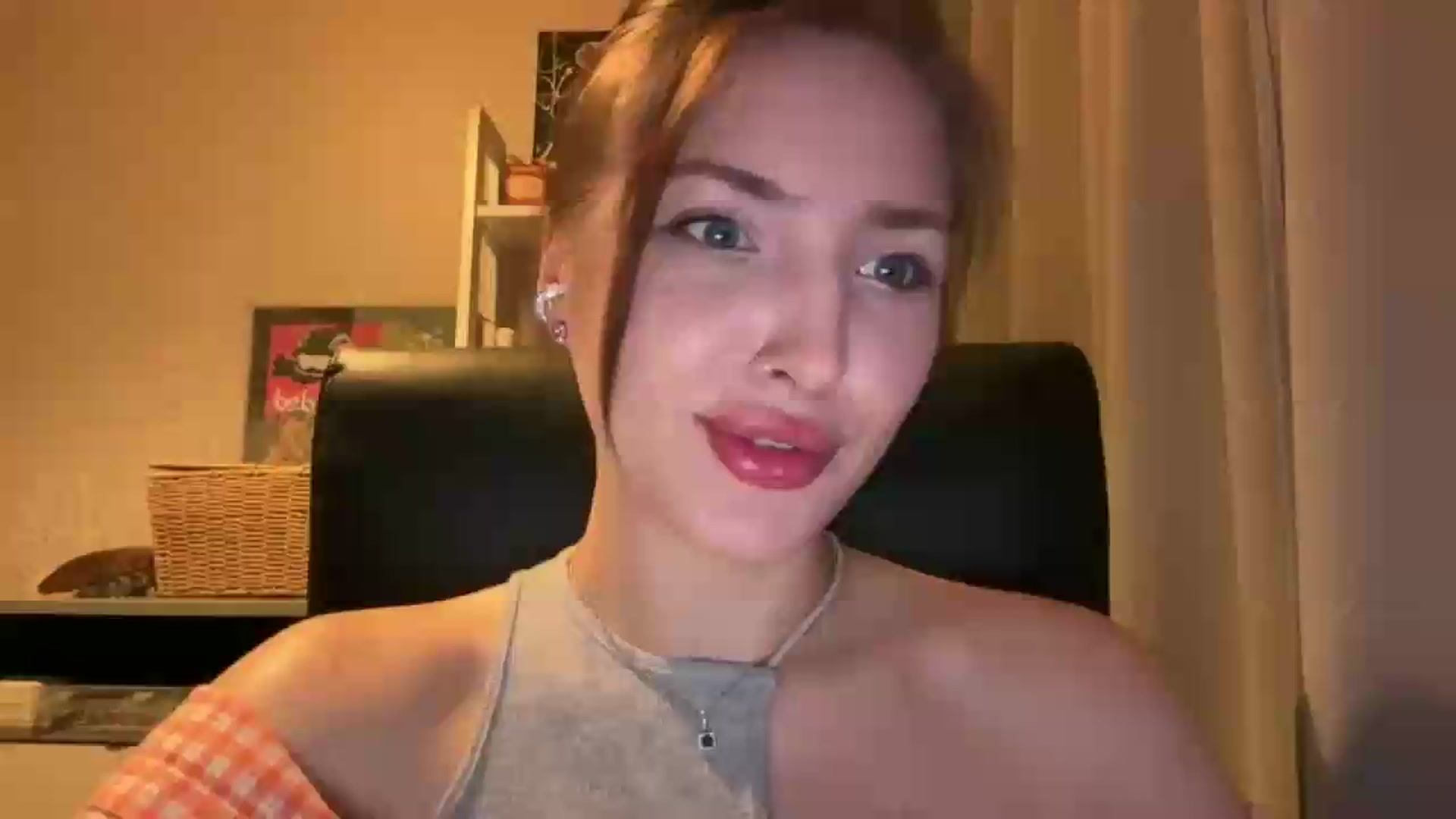 Gallery image thumbnail from Di_Pearl's myfreecams stream on, 05/28/2026, 21:59 image 10 of 20