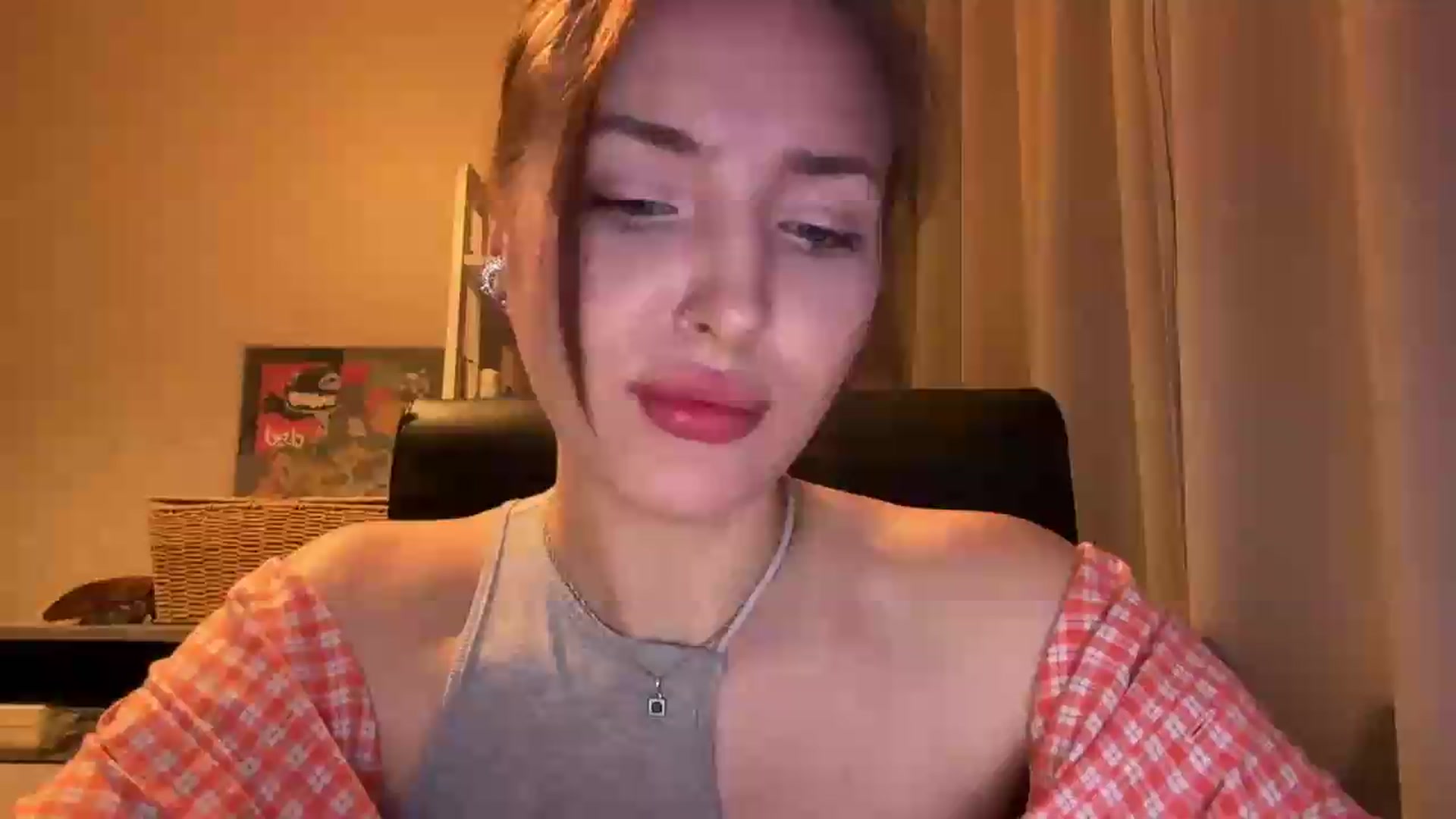 Gallery image thumbnail from Di_Pearl's myfreecams stream on, 05/28/2026, 21:59 image 16 of 20
