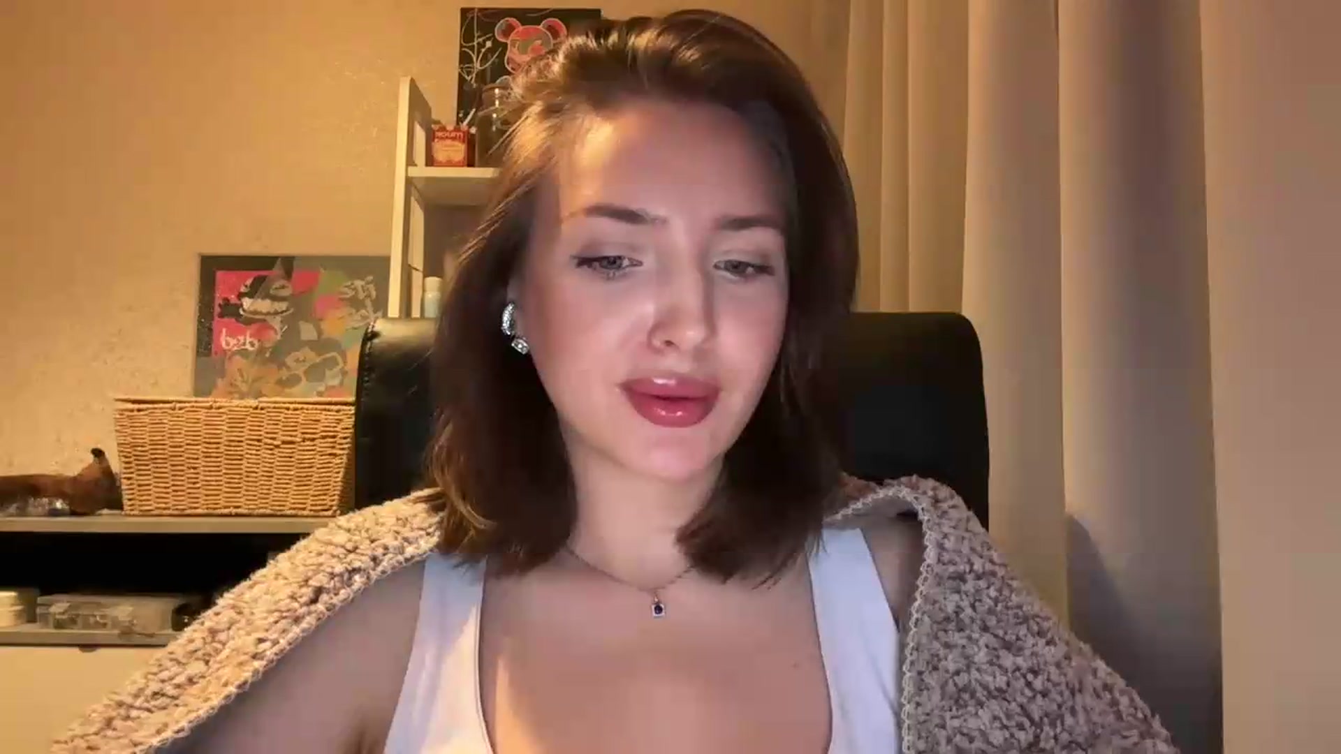 Gallery image thumbnail from Di_Pearl's myfreecams stream on, 05/29/2026, 22:35 image 6 of 20