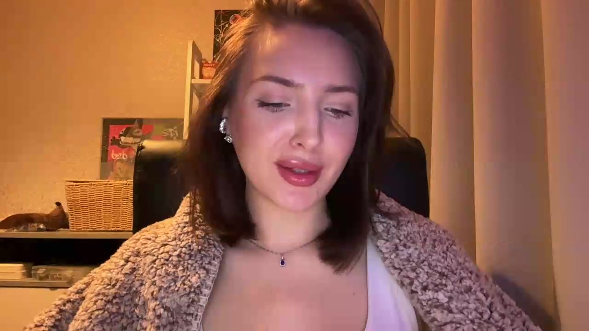 Gallery image thumbnail from Di_Pearl's myfreecams stream on, 05/29/2026, 22:35 image 10 of 20