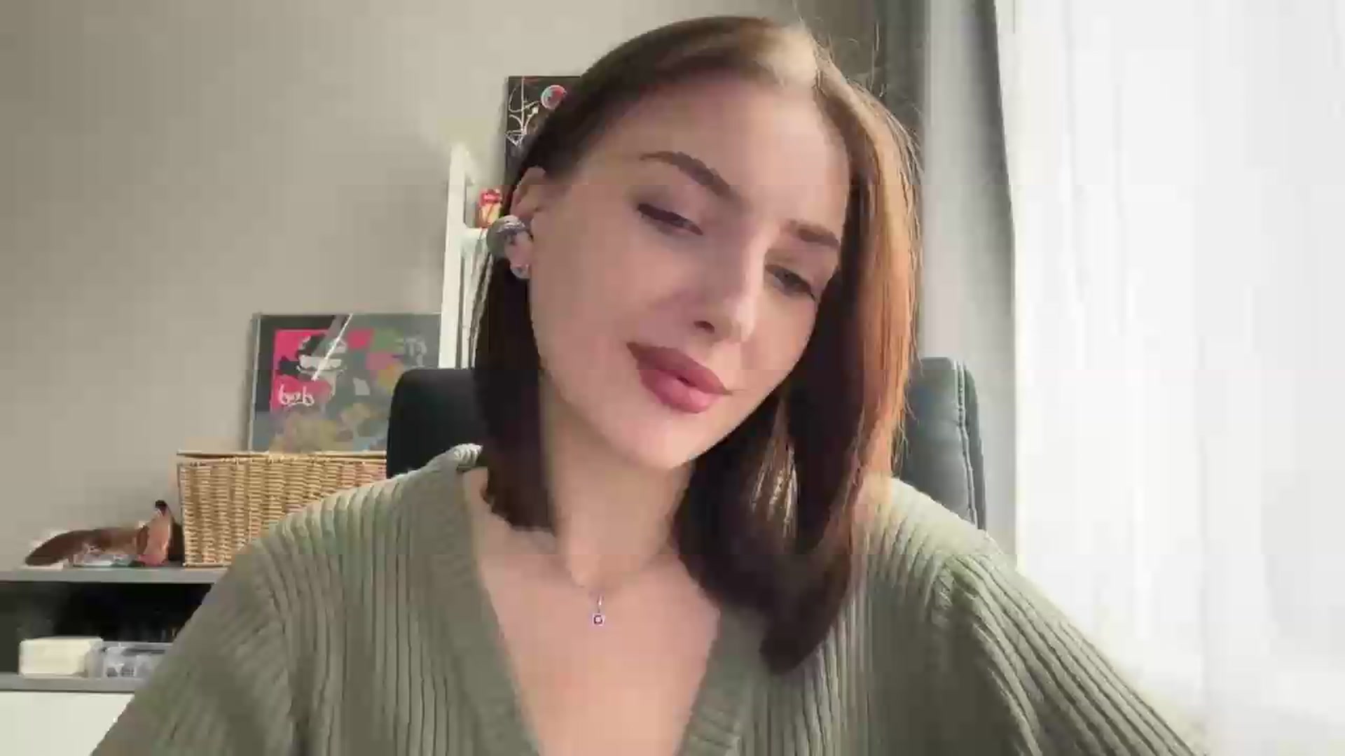 Gallery image thumbnail from Di_Pearl's myfreecams stream on, 05/30/2026, 10:39 image 17 of 20