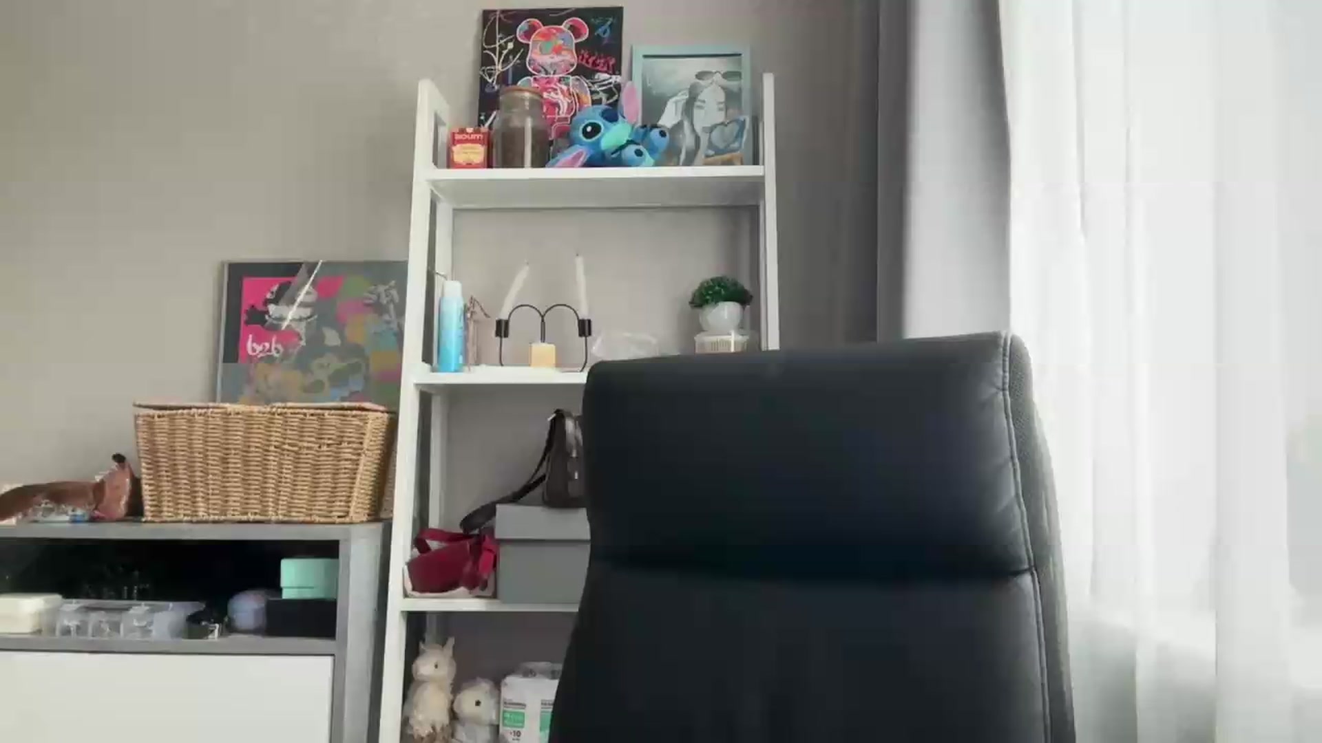 Gallery image thumbnail from Di_Pearl's myfreecams stream on, 05/30/2026, 10:39 image 19 of 20