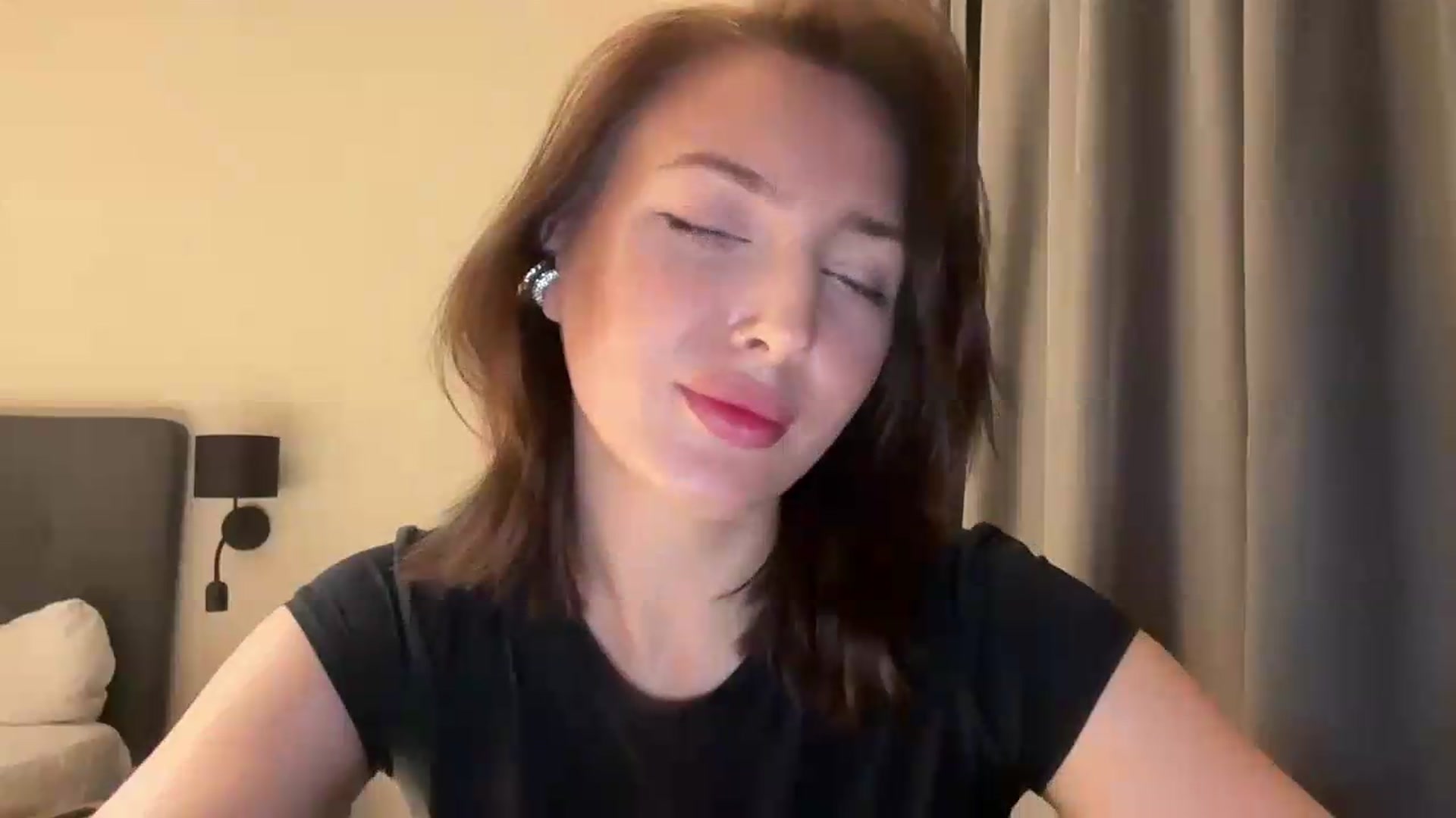 Gallery image thumbnail from Di_Pearl's myfreecams stream on, 06/01/2026, 15:50 image 19 of 20