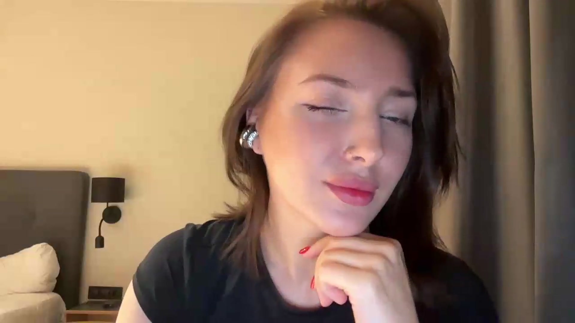 Gallery image thumbnail from Di_Pearl's myfreecams stream on, 06/01/2026, 15:50 image 17 of 20