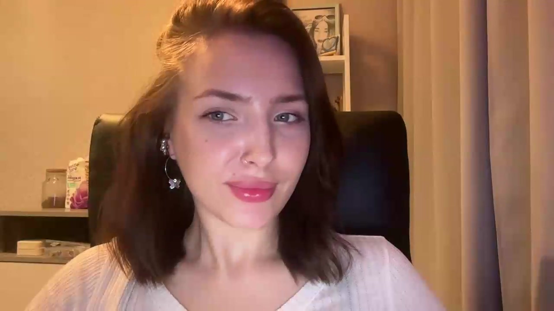 Gallery image thumbnail from Di_Pearl's myfreecams stream on, 06/03/2026, 22:16 image 19 of 20