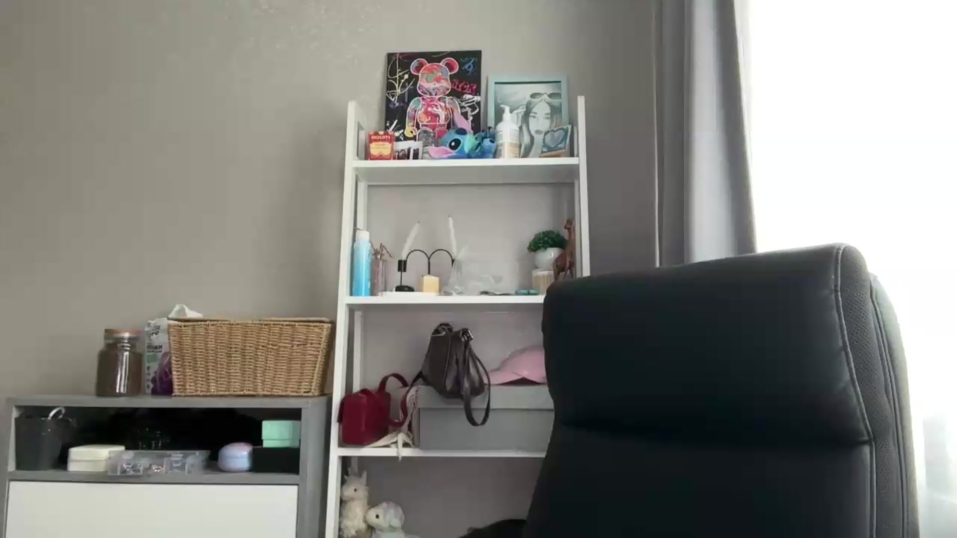 Gallery image thumbnail from Di_Pearl's myfreecams stream on, 06/06/2026, 16:15 image 7 of 20