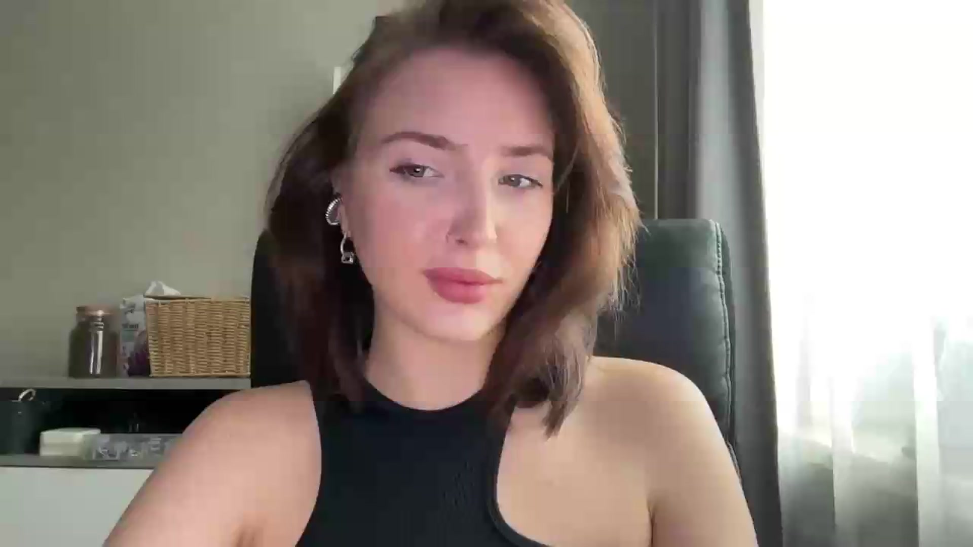 Gallery image thumbnail from Di_Pearl's myfreecams stream on, 06/06/2026, 16:15 image 1 of 20