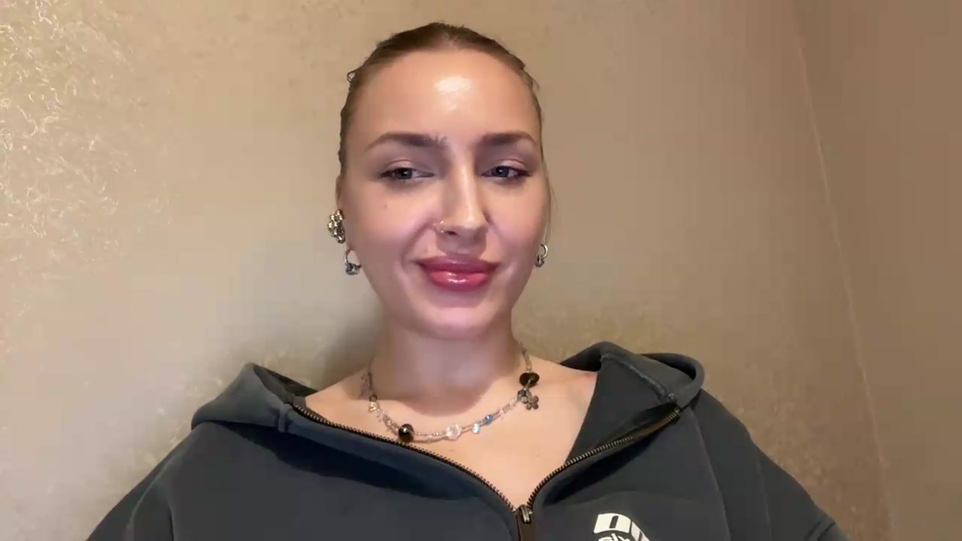 Gallery image thumbnail from Di_Pearl's myfreecams stream on, 06/07/2026, 22:22 image 11 of 20
