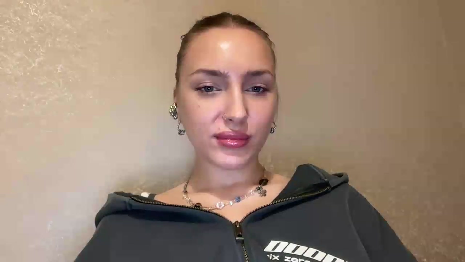Gallery image thumbnail from Di_Pearl's myfreecams stream on, 06/07/2026, 22:22 image 15 of 20