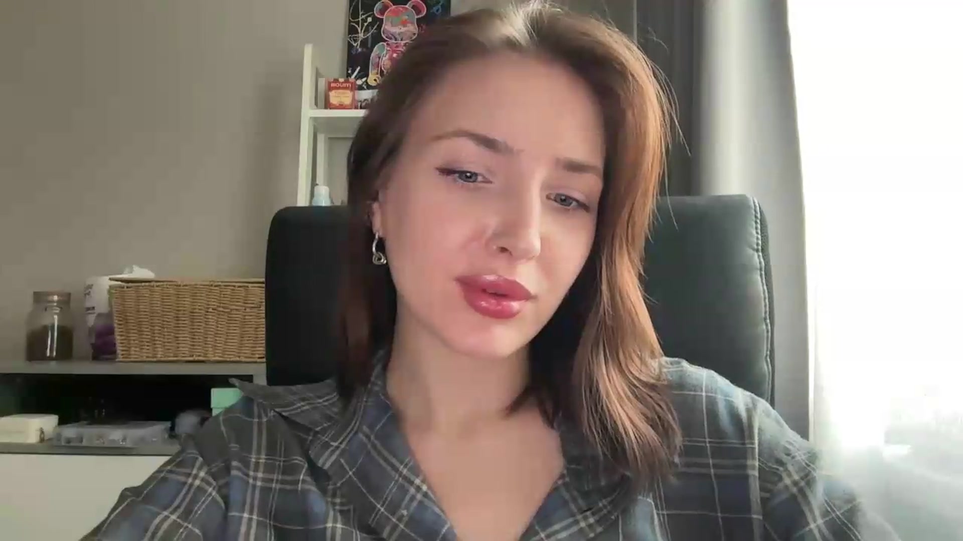 Gallery image thumbnail from Di_Pearl's myfreecams stream on, 06/08/2026, 16:18 image 17 of 20