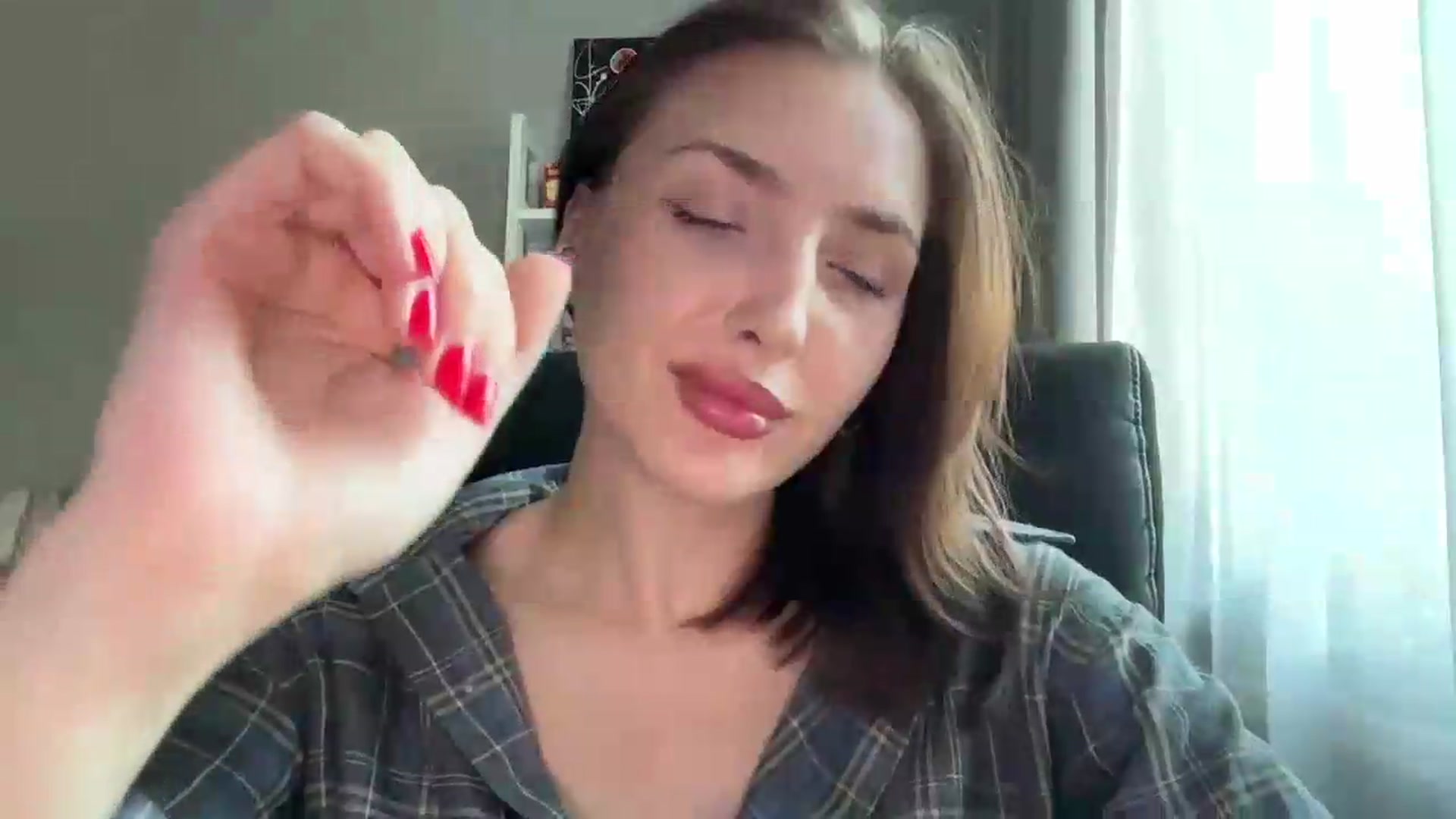 Gallery image thumbnail from Di_Pearl's myfreecams stream on, 06/09/2026, 16:36 image 13 of 20