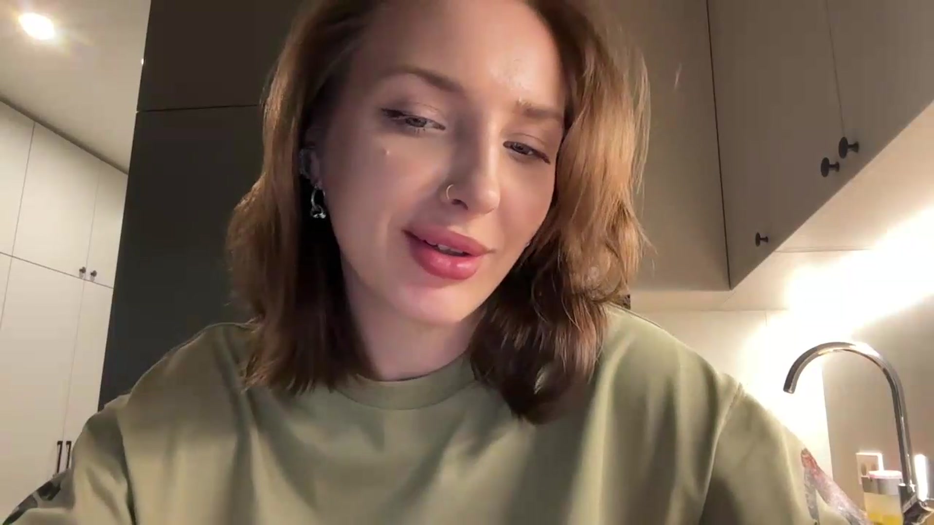 Gallery image thumbnail from Di_Pearl's myfreecams stream on, 06/10/2026, 22:24 image 10 of 20
