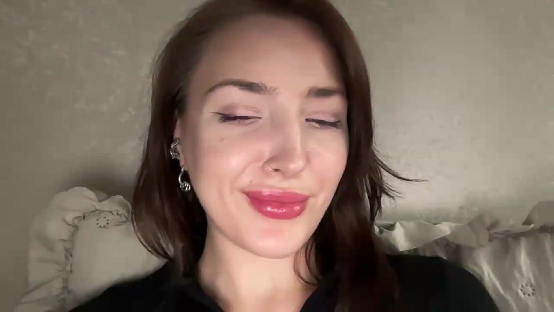 Gallery image thumbnail from Di_Pearl's myfreecams stream on, 06/12/2026, 16:24 image 8 of 20