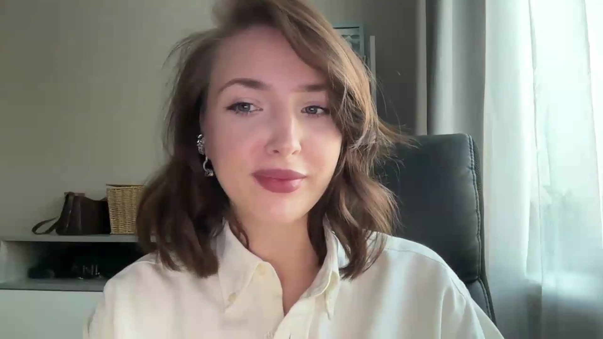 Gallery image thumbnail from Di_Pearl's myfreecams stream on, 06/13/2026, 16:01 image 6 of 20